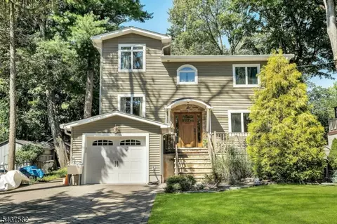 237 Cedar Ln, River Vale, NJ 07675