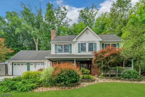 72 Mountain Ave, Warren, NJ 07059