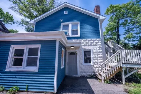71 Oak St, Keansburg, NJ 07734