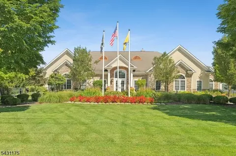 17 Lara Pl, Warren, NJ 07059