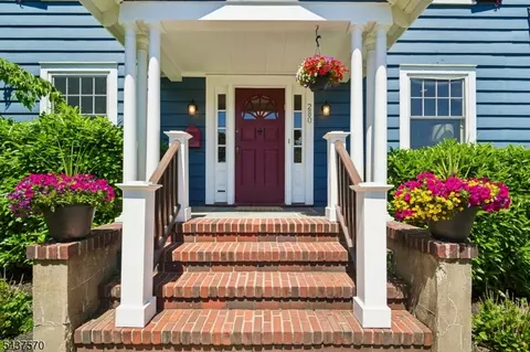280 Western Dr N, South Orange Village, NJ 07079