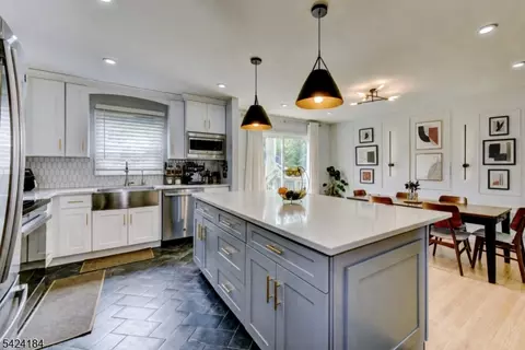 Kitchen - 305 Buttfield Dr, Plainfield, NJ 07060 photo 2 of 2