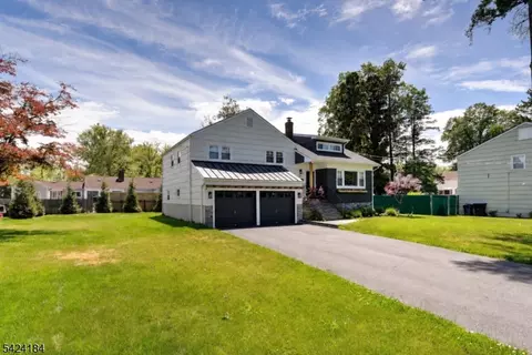 Exterior - 305 Buttfield Dr, Plainfield, NJ 07060 photo 5 of 7