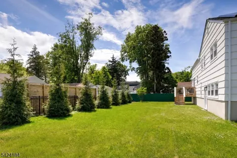 Exterior - 305 Buttfield Dr, Plainfield, NJ 07060 photo 6 of 7