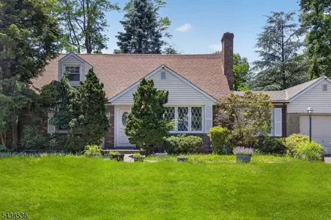364 Acacia Rd, Scotch Plains, NJ 07076