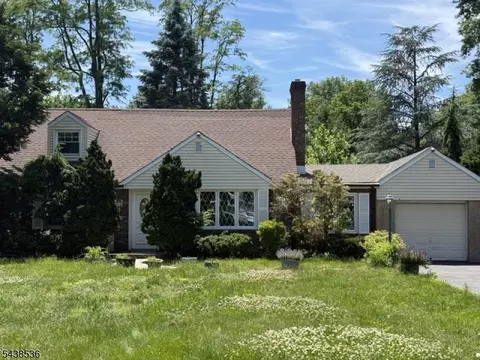 364 Acacia Rd, Scotch Plains, NJ 07076