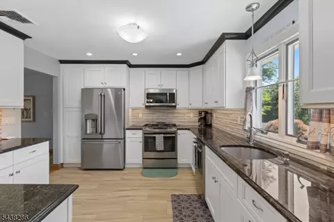 Kitchen - 15 Kuiken Ct, Wayne, NJ 07470 photo 1 of 1