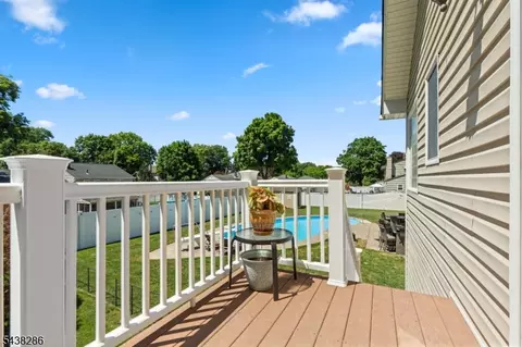 15 Kuiken Ct, Wayne, NJ 07470 photo 22