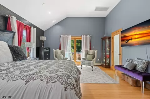 Bedroom - 15 Kuiken Ct, Wayne, NJ 07470 photo 6 of 7