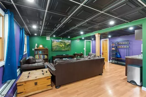 Living - 15 Kuiken Ct, Wayne, NJ 07470 photo 2 of 2