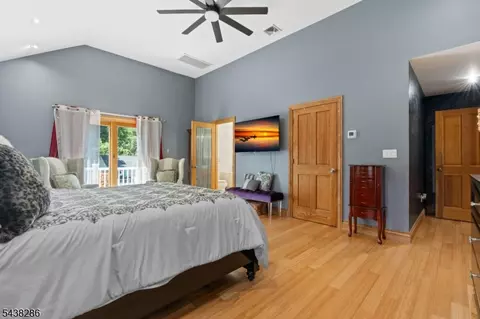 Bedroom - 15 Kuiken Ct, Wayne, NJ 07470 photo 7 of 7