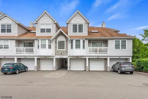 129 Autumn Ct, Ledgewood, NJ 07852
