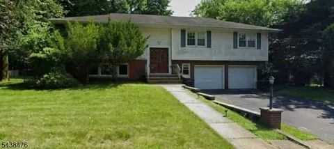 62 Demarest Ave, Closter, NJ 07624