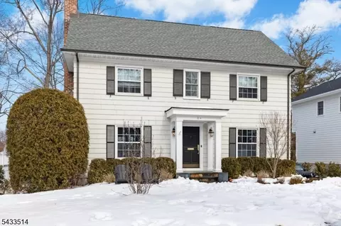 24 Oliver St, Chatham, NJ 07928