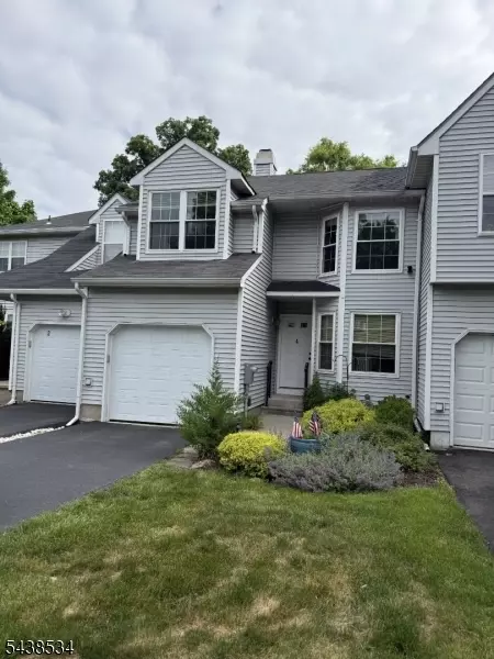 4 Delaware Ln, Somerville, NJ 08876