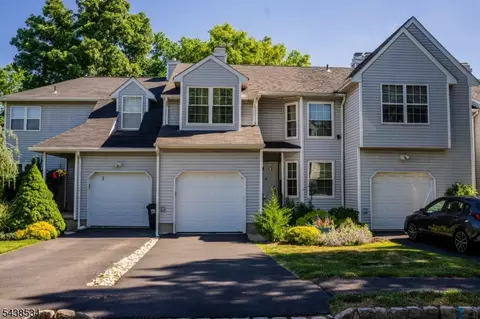 4 Delaware Ln, Somerville, NJ 08876