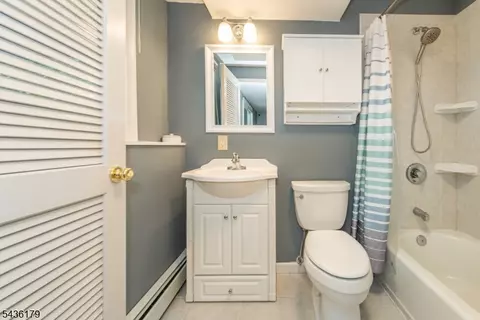 Bath - 6 Benjamin, Stanhope, NJ 07874 photo 2 of 2
