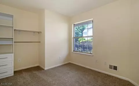 Bedroom - 430 Cardinal Ln, Bedminster, NJ 07921 photo 2 of 3