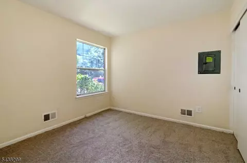 Bedroom - 430 Cardinal Ln, Bedminster, NJ 07921 photo 3 of 3