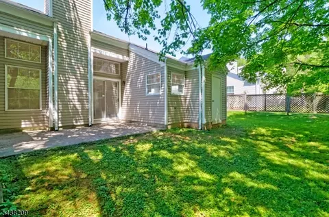 Exterior - 430 Cardinal Ln, Bedminster, NJ 07921 photo 1 of 2