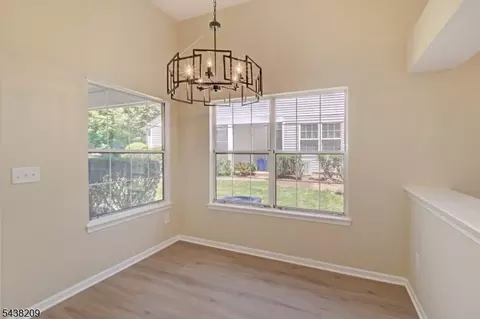 430 Cardinal Ln, Bedminster, NJ 07921 photo 2