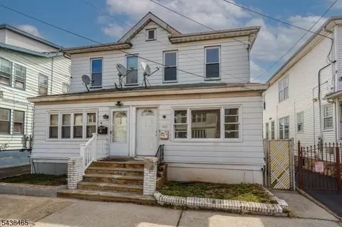 457 N 7th St, Newark, NJ 07107