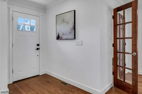 34 Cloverhill Pl, Montclair, NJ 07042