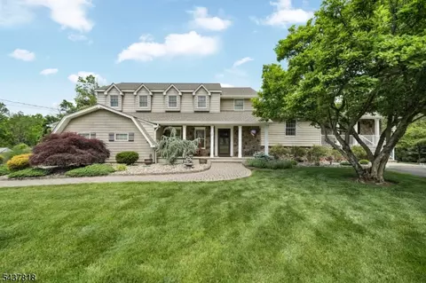 104 Howell Dr, Somerville, NJ 08876