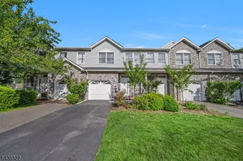 11 Wiley Ct, Morris Plains, NJ 07950