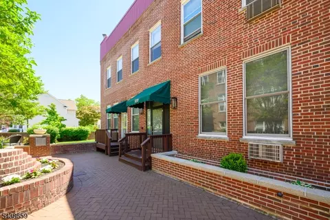 523 Trinity Pl #2DS, Westfield, NJ 07090