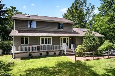 99 Cole Rd, Whitehouse Station, NJ 08889