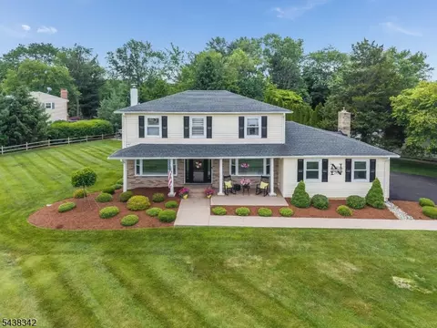 17 Partridge Run, Washington, NJ 07882