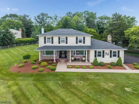 17 Partridge Run, Washington, NJ 07882