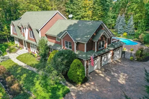 44 Brookvale Rd, Kinnelon, NJ 07405