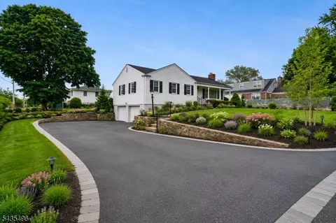 66 Berkeley Ave, Berkeley Heights, NJ 07922 photo 3