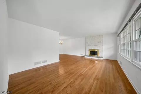 66 Berkeley Ave, Berkeley Heights, NJ 07922 photo 12
