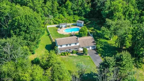 70 Lake Pochung Rd, Sussex, NJ 07461