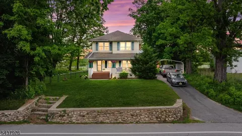 886 Brass Castle Rd, Belvidere, NJ 07823