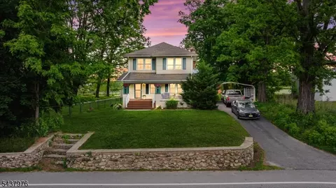 886 Brass Castle Rd, Belvidere, NJ 07823