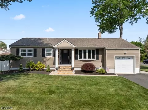 57 Desna St, Piscataway, NJ 08854