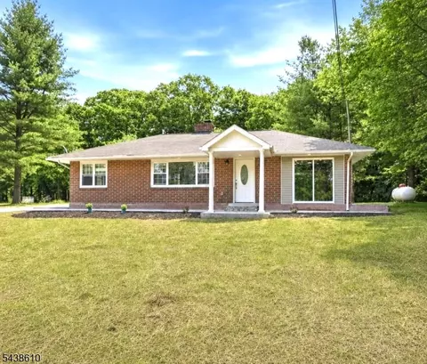 89 Armstrong Rd, Wantage, NJ 07461