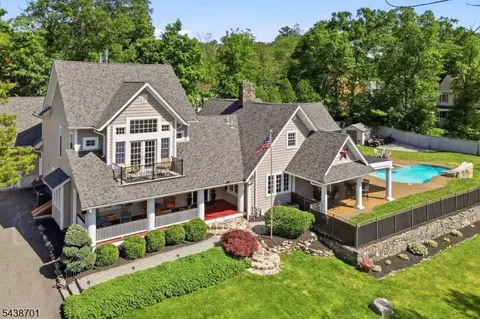 193 Long Pond Rd, Hewitt, NJ 07421