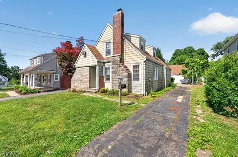 10 Carlyle Ave, Morris Plains, NJ 07950