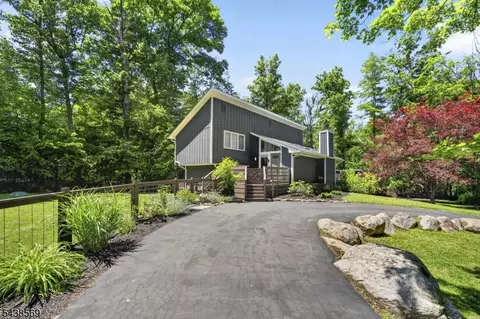 7 Trout Brook Rd, Stanhope, NJ 07874