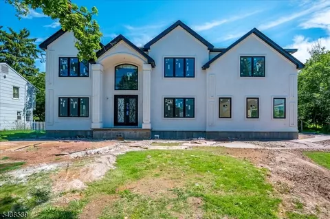 54 Nevsky St, Edison, NJ 08820