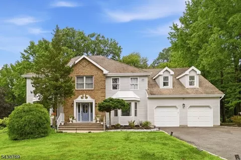 11 Anthony Ave, Edison, NJ 08820