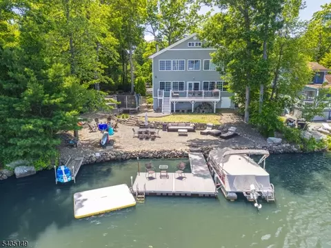 2070 Lakeside Dr W, Highland Lakes, NJ 07422