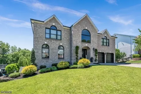 22 Fox Boro Rd, Wayne, NJ 07470 photo 2