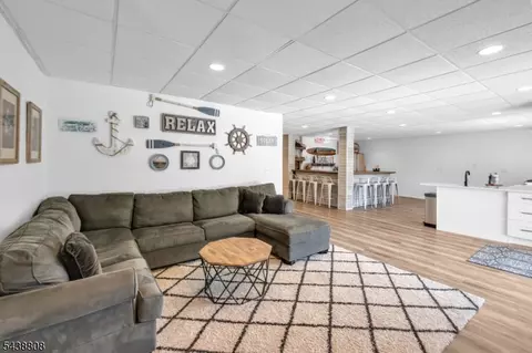 Living - 22 Fox Boro Rd, Wayne, NJ 07470 photo 5 of 5