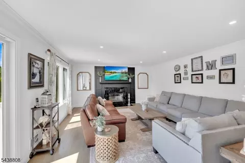 Living - 22 Fox Boro Rd, Wayne, NJ 07470 photo 1 of 5